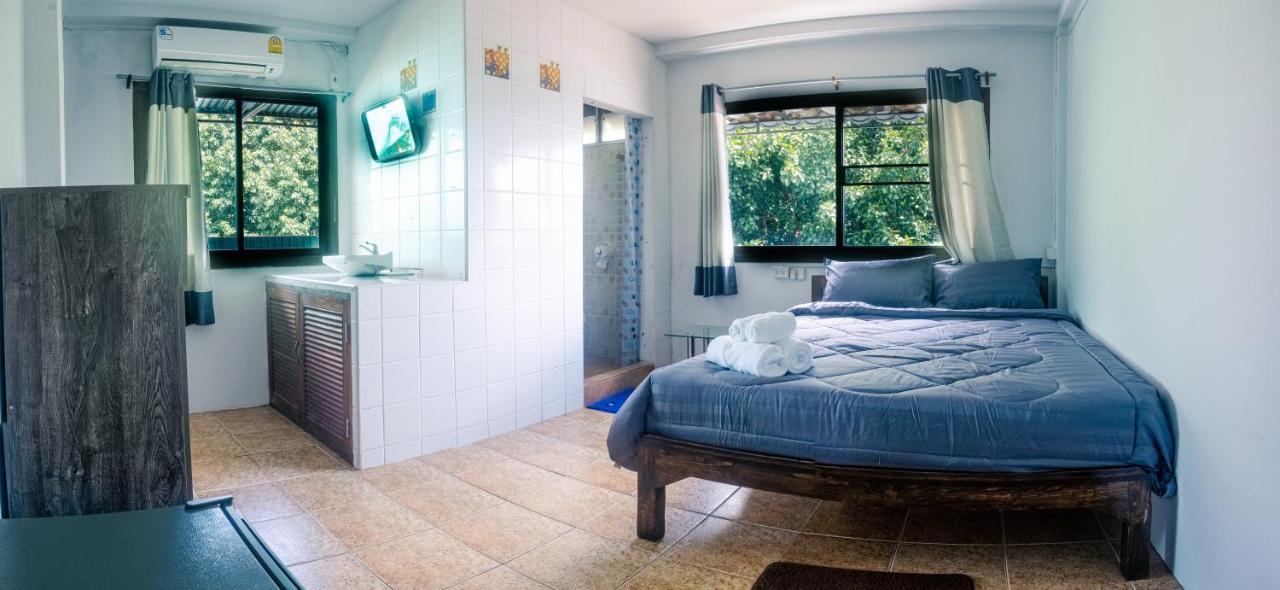Satop Travelers Guesthouse Чіангмай Екстер'єр фото