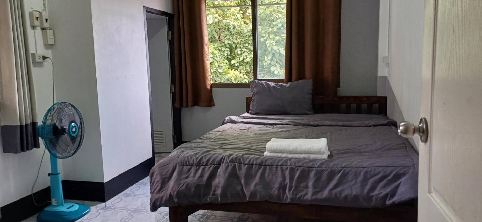 Satop Travelers Guesthouse Чіангмай Екстер'єр фото